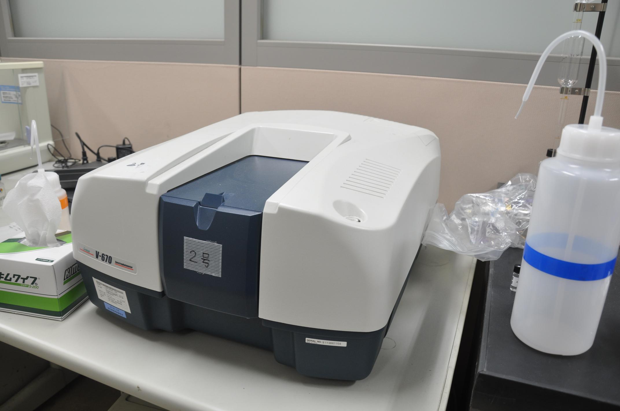 UV-Vis-NIR Spectrophotometer JASCO, V-670 V-770